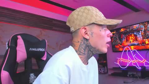 Snapshot of andrees_s chatting on 11-03-25, 01:08 andrees_s online show from 11-03-25, 01:08