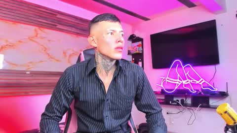 Snapshot of andrees_s chatting on 11-12-25, 02:12 andrees_s online show from 11-12-25, 02:12