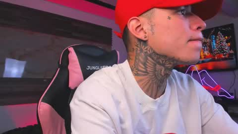 Snapshot of andrees_s chatting on 11-24-25, 07:13 andrees_s online show from 11-24-25, 07:13