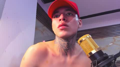 Snapshot of andrees_s chatting on 11-25-25, 07:25 andrees_s online show from 11-25-25, 07:25