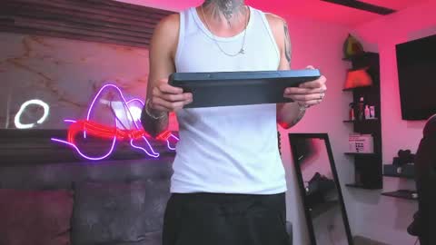 Snapshot of andrees_s chatting on 05-22-26, 01:35 andrees_s online show from 05-22-26, 01:35