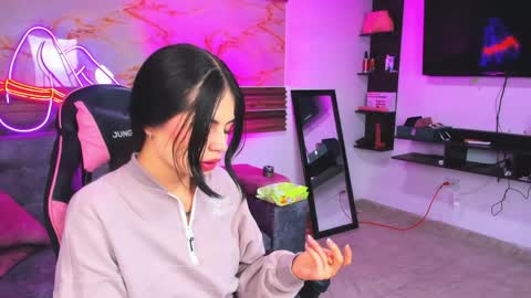 Snapshot of andrees_s chatting on 05-31-26, 01:47 andrees_s online show from 05-31-26, 01:47