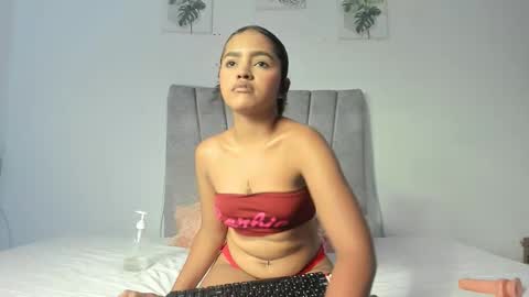 andreina_evans online show from 04-07-26, 02:45