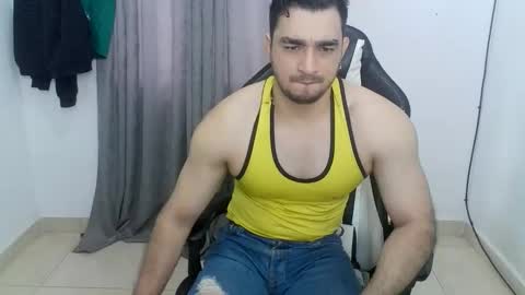 andres180950734 online show from 06-05-26, 01:17