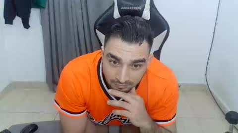 andres180950734 online show from 06-10-26, 12:11