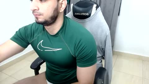 andres180950734 online show from 06-25-26, 10:09