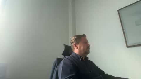andres19807342 online show from 06-22-26, 10:07