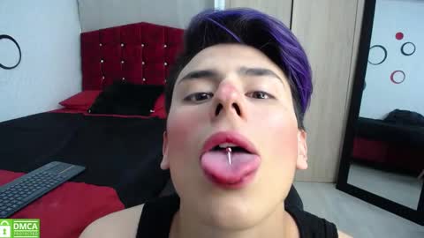 Snapshot of andres992563 chatting on 01-22-25, 01:21 Alann online show from 01-22-25, 01:21