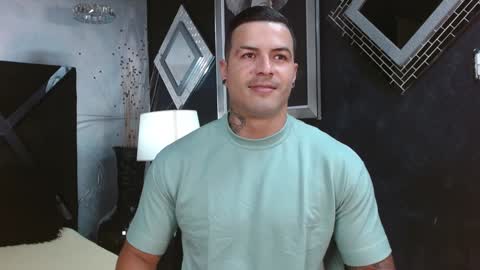 insta andres clark  online show from 01-17-25, 05:51