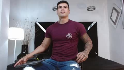 insta andres clark  online show from 02-21-25, 06:04