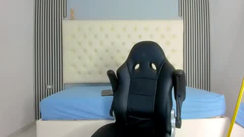 andres_stud online show from 12-17-25, 04:40