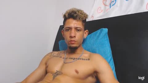 Snapshot of andres_white chatting on 09-26-25, 06:06 Andres white online show from 09-26-25, 06:06