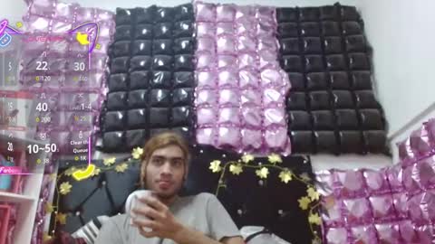 Snapshot of andresdark_07 chatting on 12-21-25, 03:35 andresdark_07 online show from 12-21-25, 03:35