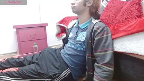 Snapshot of andresdark_07 chatting on 01-06-26, 05:33 andresdark_07 online show from 01-06-26, 05:33