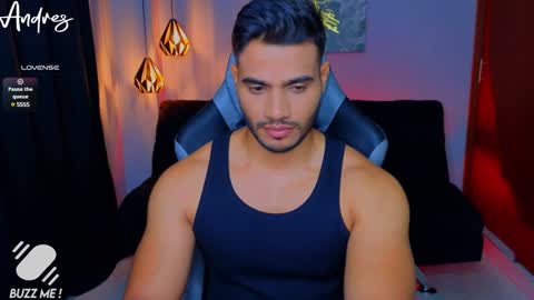 Snapshot of andresfiit chatting on 12-18-24, 02:53 Andres online show from 12-18-24, 02:53