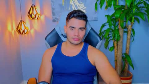 Snapshot of andresfiit chatting on 10-01-25, 02:06 Andres online show from 10-01-25, 02:06