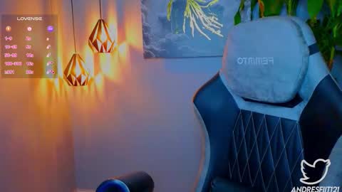 Andres online show from 10-07-25, 01:36