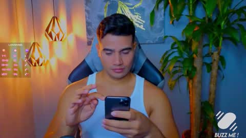 Snapshot of andresfiit chatting on 10-09-25, 02:53 Andres online show from 10-09-25, 02:53