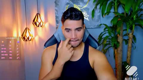 Snapshot of andresfiit chatting on 10-12-25, 09:36 Andres online show from 10-12-25, 09:36