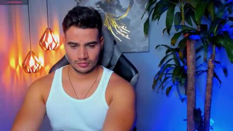 Snapshot of andresfiit chatting on 11-01-25, 02:13 Andres online show from 11-01-25, 02:13