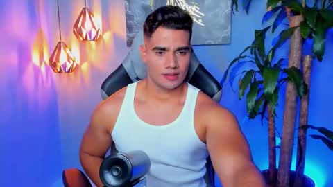 Snapshot of andresfiit chatting on 11-09-25, 10:08 Andres online show from 11-09-25, 10:08