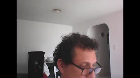 andresfloga online show from 11-03-25, 05:25