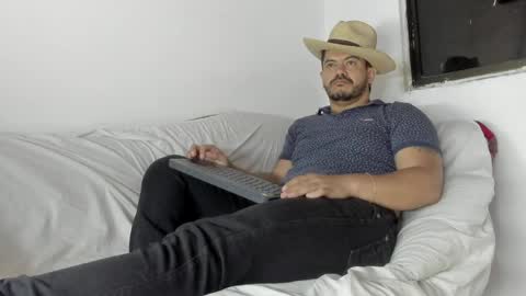 Andres online show from 04-16-26, 08:26