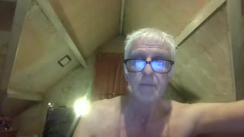 Snapshot of andrew160258 chatting on 04-12-26, 09:53 Andrew online show from 04-12-26, 09:53