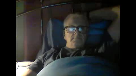 Snapshot of andrew160258 chatting on 05-15-26, 11:23 Andrew online show from 05-15-26, 11:23