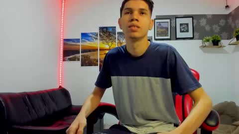 andrew_2811 online show from 10-05-25, 06:23