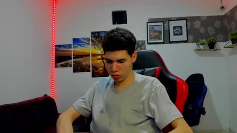 andrew_2811 online show from 11-01-25, 03:19