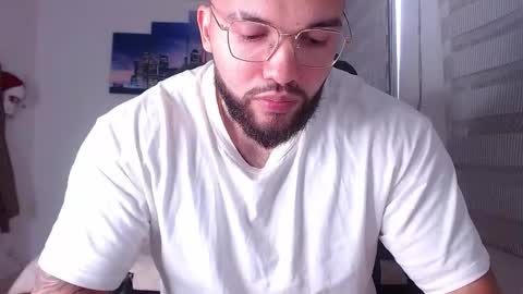 Snapshot of andrew_holden__ chatting on 11-20-25, 09:47 andrew_holden__ online show from 11-20-25, 09:47