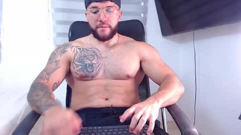 Snapshot of andrew_holden__ chatting on 01-10-26, 10:36 andrew_holden__ online show from 01-10-26, 10:36