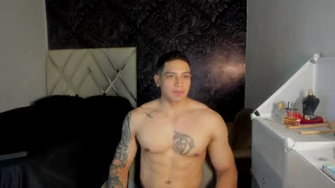 Snapshot of andrew_jhones chatting on 05-19-26, 04:52 andrew_jhones online show from 05-19-26, 04:52