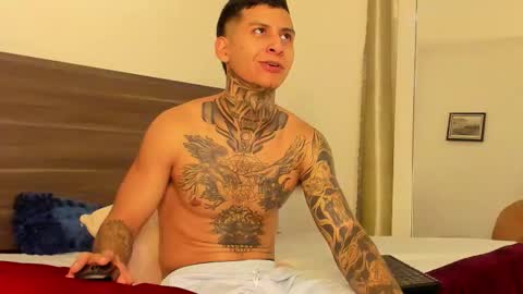 Snapshot of andrew_sanders69 chatting on 11-28-25, 03:53 andrew_sanders69 online show from 11-28-25, 03:53