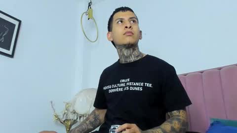 Snapshot of andrew_sanders69 chatting on 01-07-26, 07:16 andrew_sanders69 online show from 01-07-26, 07:16