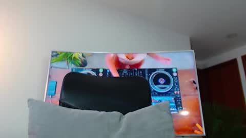 ANDREW WEST online show from 01-15-25, 12:04