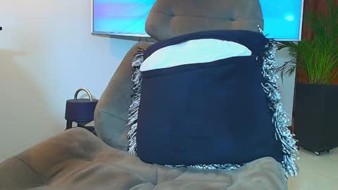 ANDREW WEST online show from 02-28-25, 07:46