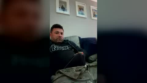 andrewbruce558625946 online show from 07-03-26, 08:48