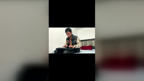 andrew online show from 11-28-25, 04:04