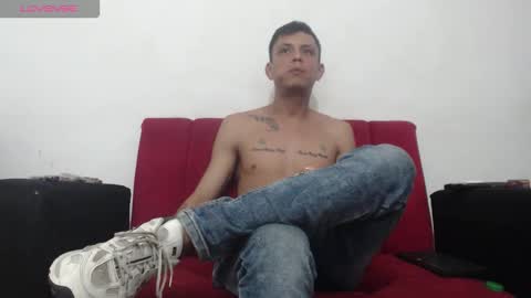 Snapshot of andrewcooper1 chatting on 01-11-26, 10:04 andrew online show from 01-11-26, 10:04