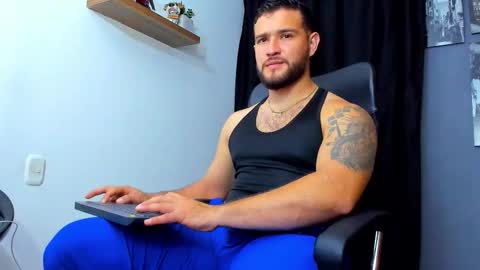 Andrew Diaz online show from 12-22-25, 08:00