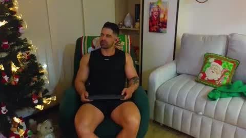 Snapshot of andrewfame chatting on 12-19-25, 01:01 Andrew online show from 12-19-25, 01:01