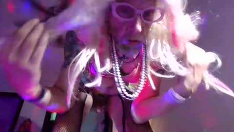 andrewgennie online show from 12-05-25, 07:39