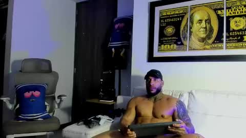 Snapshot of andrewjohnson0 chatting on 05-20-26, 02:34 Andrew Johnson online show from 05-20-26, 02:34