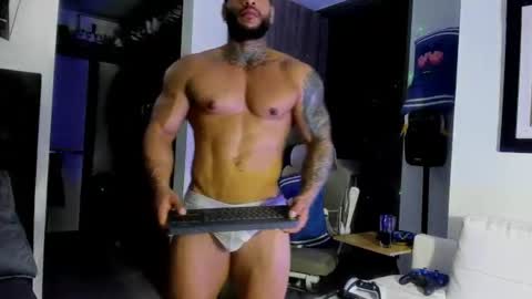 Snapshot of andrewjohnson0 chatting on 06-17-26, 02:36 Andrew Johnson online show from 06-17-26, 02:36