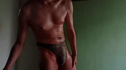 Snapshot of andrewmature chatting on 06-21-26, 09:17 andrewmature online show from 06-21-26, 09:17