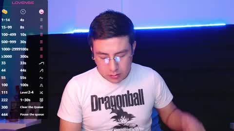 Snapshot of andrewmhilton_ chatting on 01-08-25, 01:21 andrewmhilton_ online show from 01-08-25, 01:21