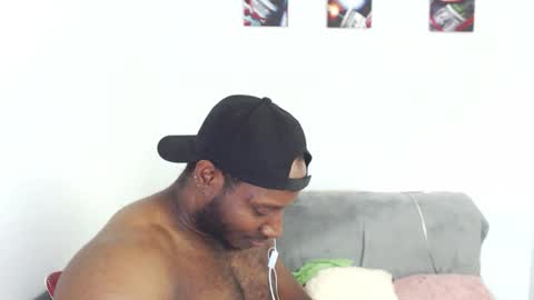 Snapshot of andrewoconnor__ chatting on 12-04-25, 03:21 Andrew Oconnor online show from 12-04-25, 03:21