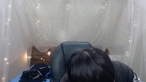 Snapshot of andrewsmile_ chatting on 12-27-24, 06:53 ANDREW online show from 12-27-24, 06:53